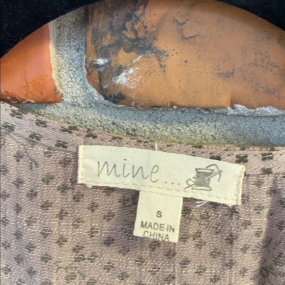 Embroidered dress - Picture 2 of 6